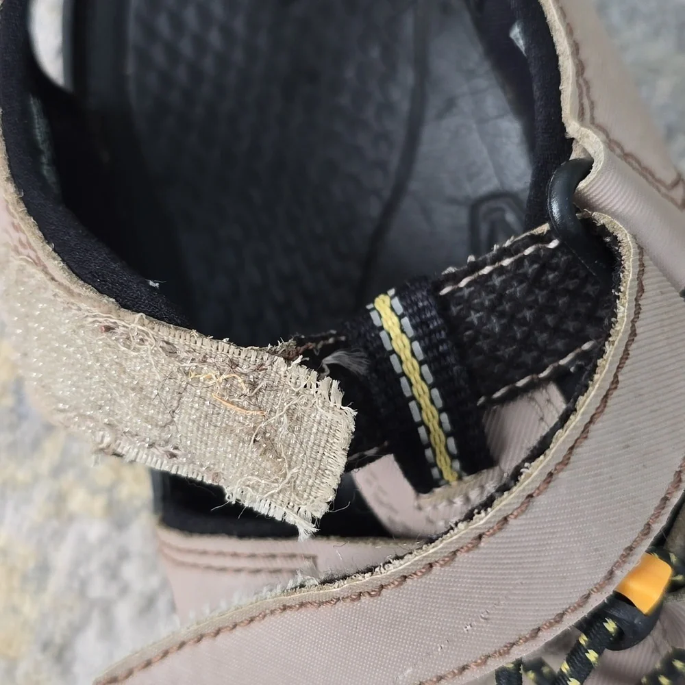 Keen Newport H2 Sandals - YOUTH Size 4 - Picture 14 of 15